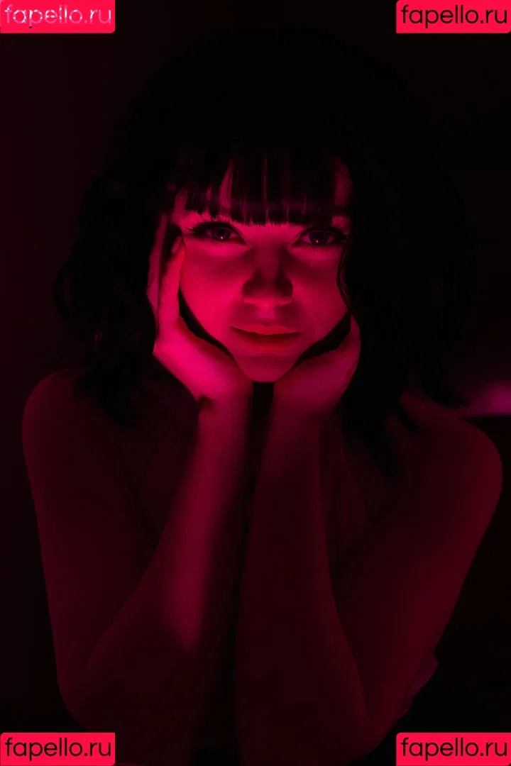 Olyashaa / deepfake / olyashaasaxon Onlyfans Photo Gallery 