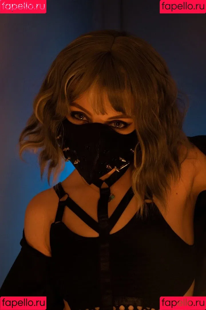 Olyashaa / deepfake / olyashaasaxon Onlyfans Photo Gallery 