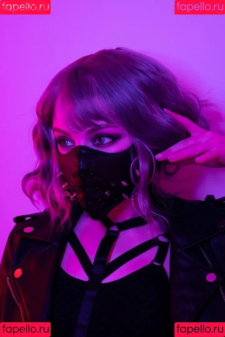 Olyashaa / deepfake / olyashaasaxon Onlyfans Photo Gallery 