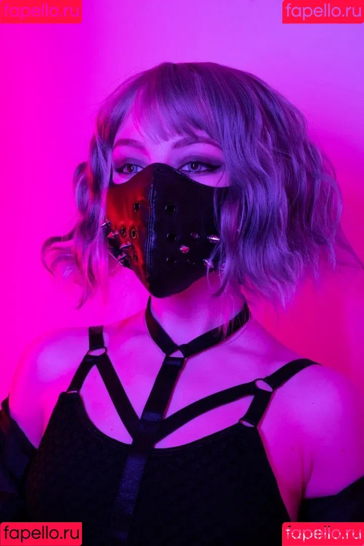 Olyashaa / deepfake / olyashaasaxon Onlyfans Photo Gallery 