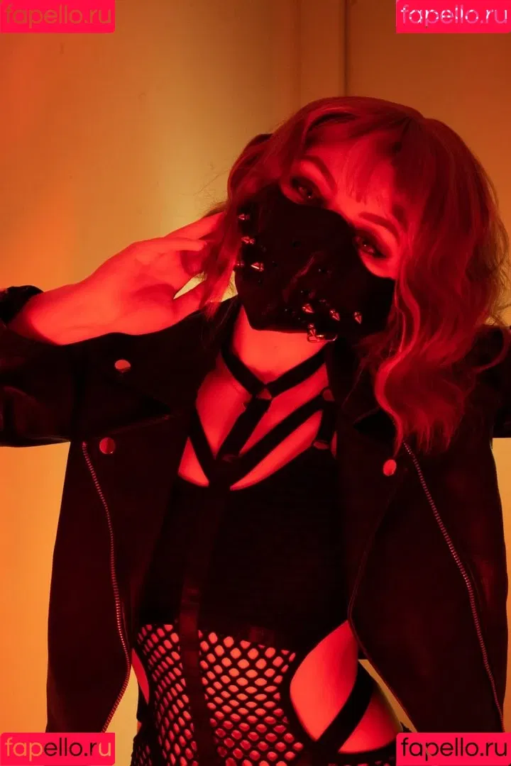 Olyashaa / deepfake / olyashaasaxon Onlyfans Photo Gallery 