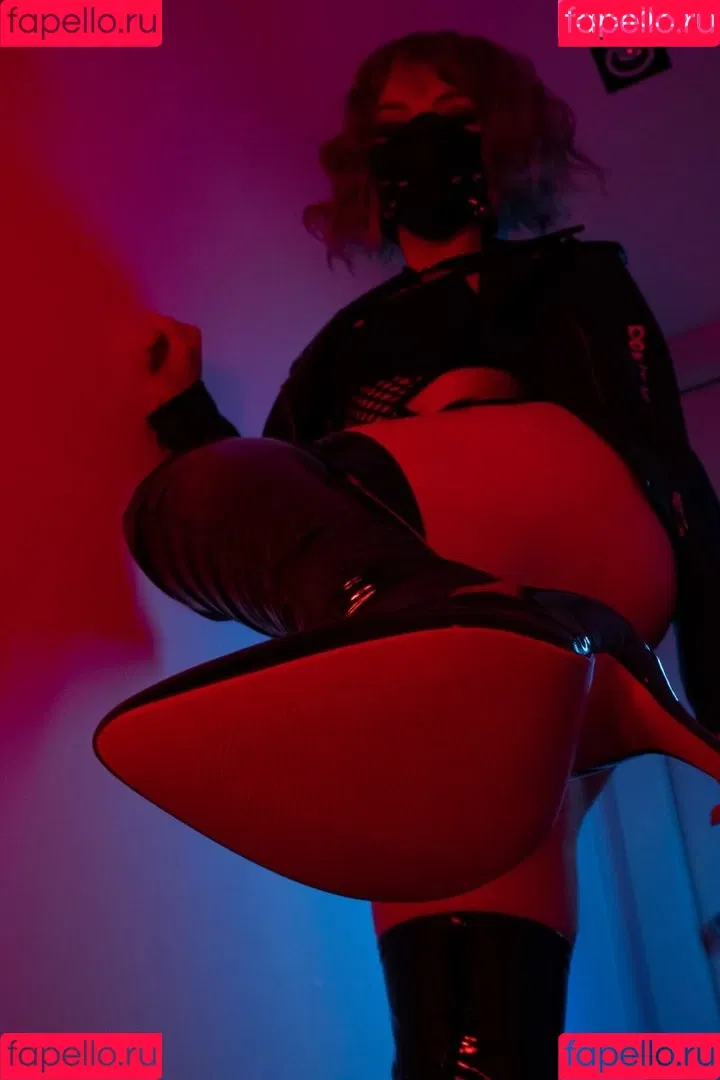 Olyashaa / deepfake / olyashaasaxon Onlyfans Photo Gallery 