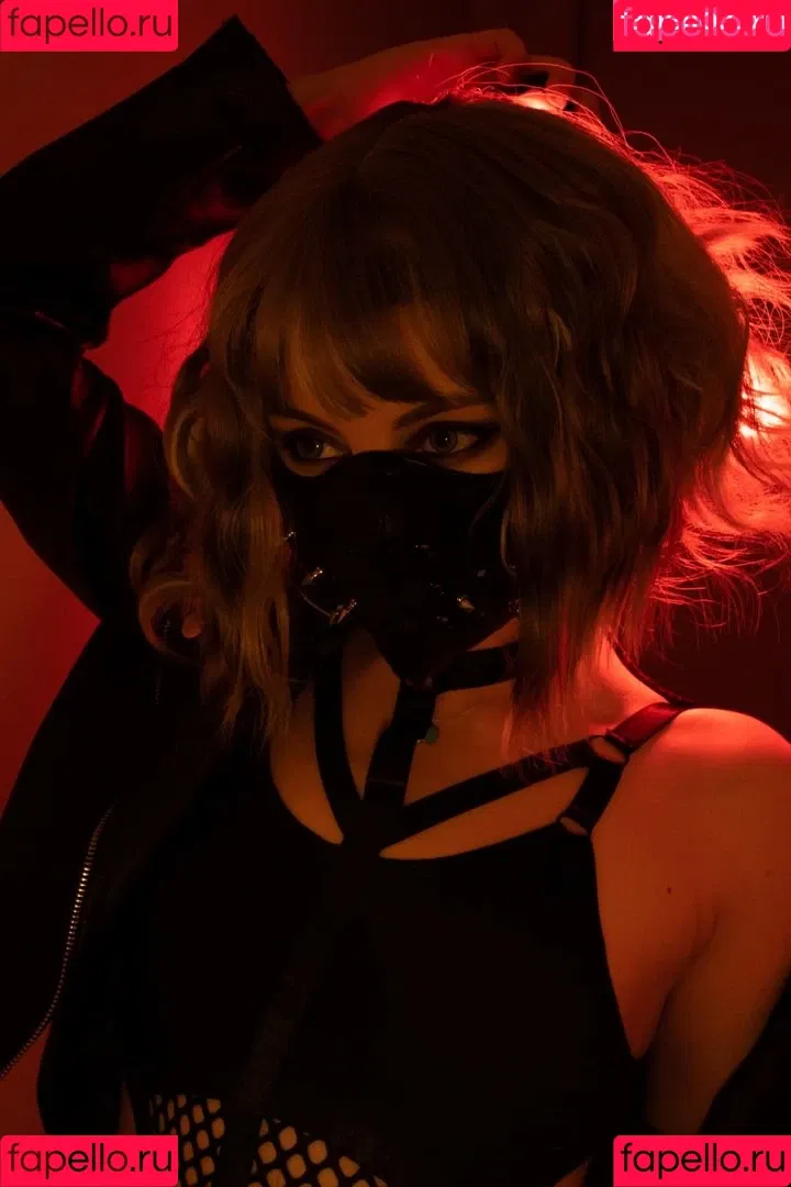 Olyashaa / deepfake / olyashaasaxon Onlyfans Photo Gallery 