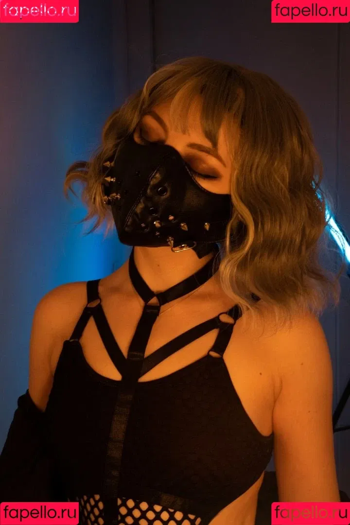 Olyashaa / deepfake / olyashaasaxon Onlyfans Photo Gallery 