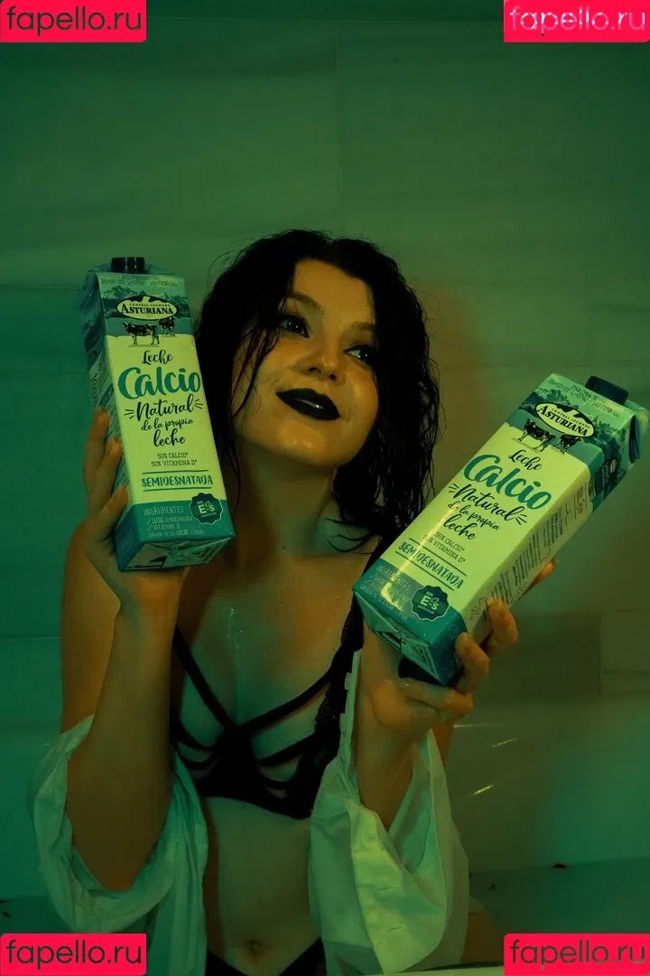 Olyashaa / deepfake / olyashaasaxon Onlyfans Photo Gallery 