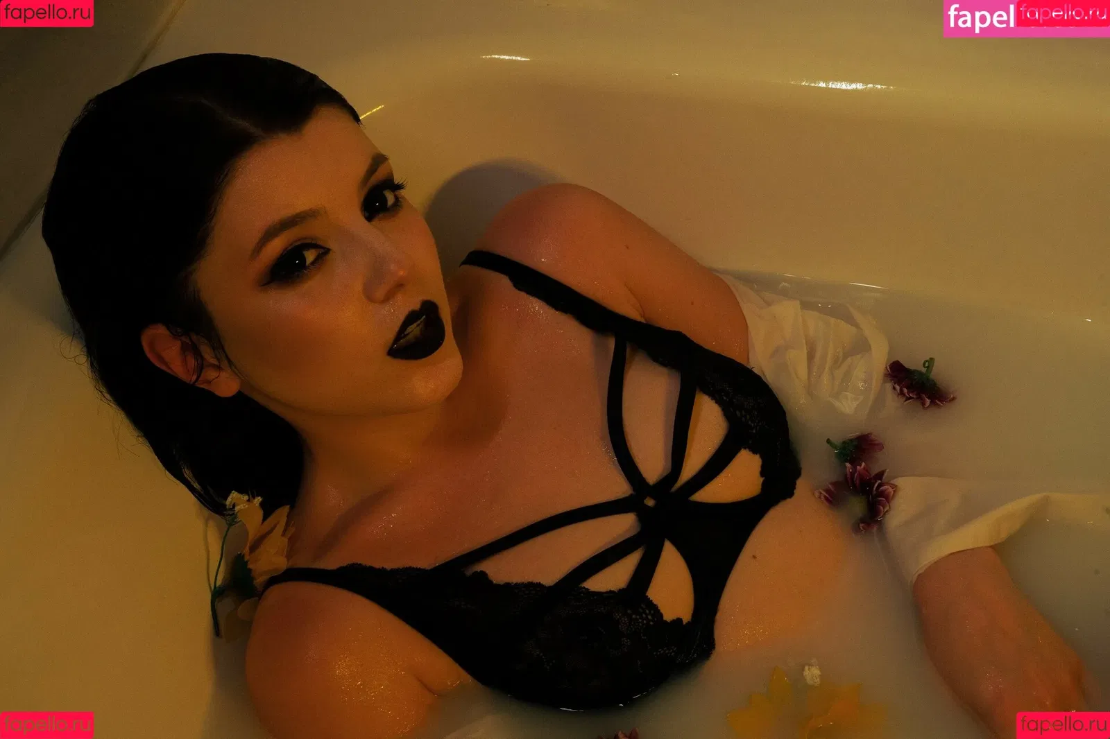 Olyashaa / deepfake / olyashaasaxon Onlyfans Photo Gallery 