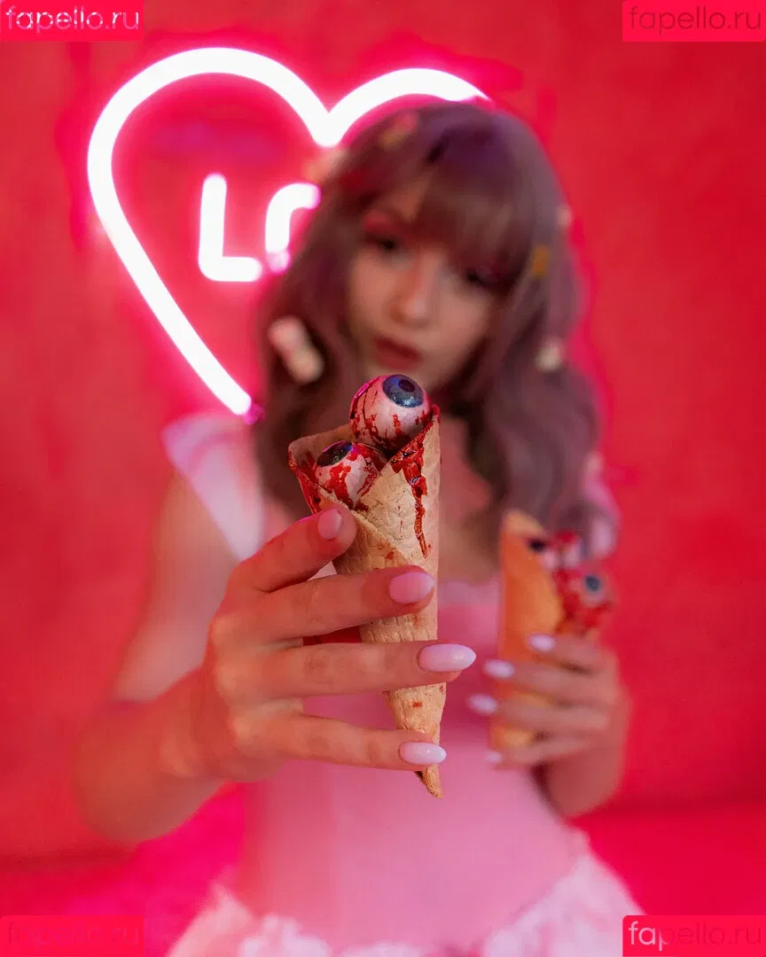 Olyashaa / deepfake / olyashaasaxon Onlyfans Photo Gallery 