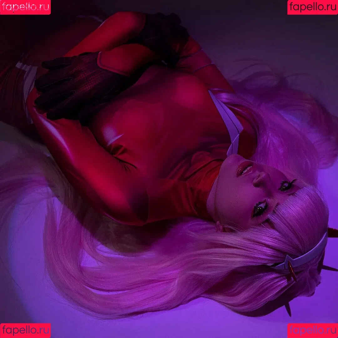 Olyashaa / deepfake / olyashaasaxon Onlyfans Photo Gallery 