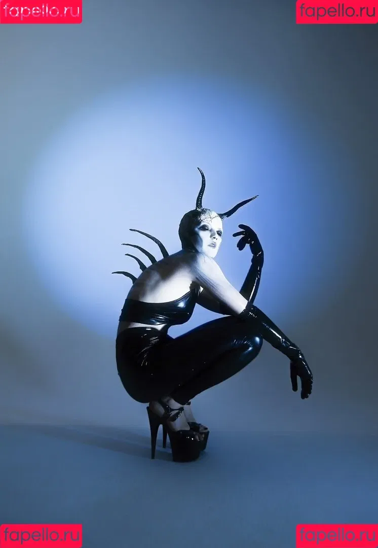 Olyashaa / deepfake / olyashaasaxon Onlyfans Photo Gallery 