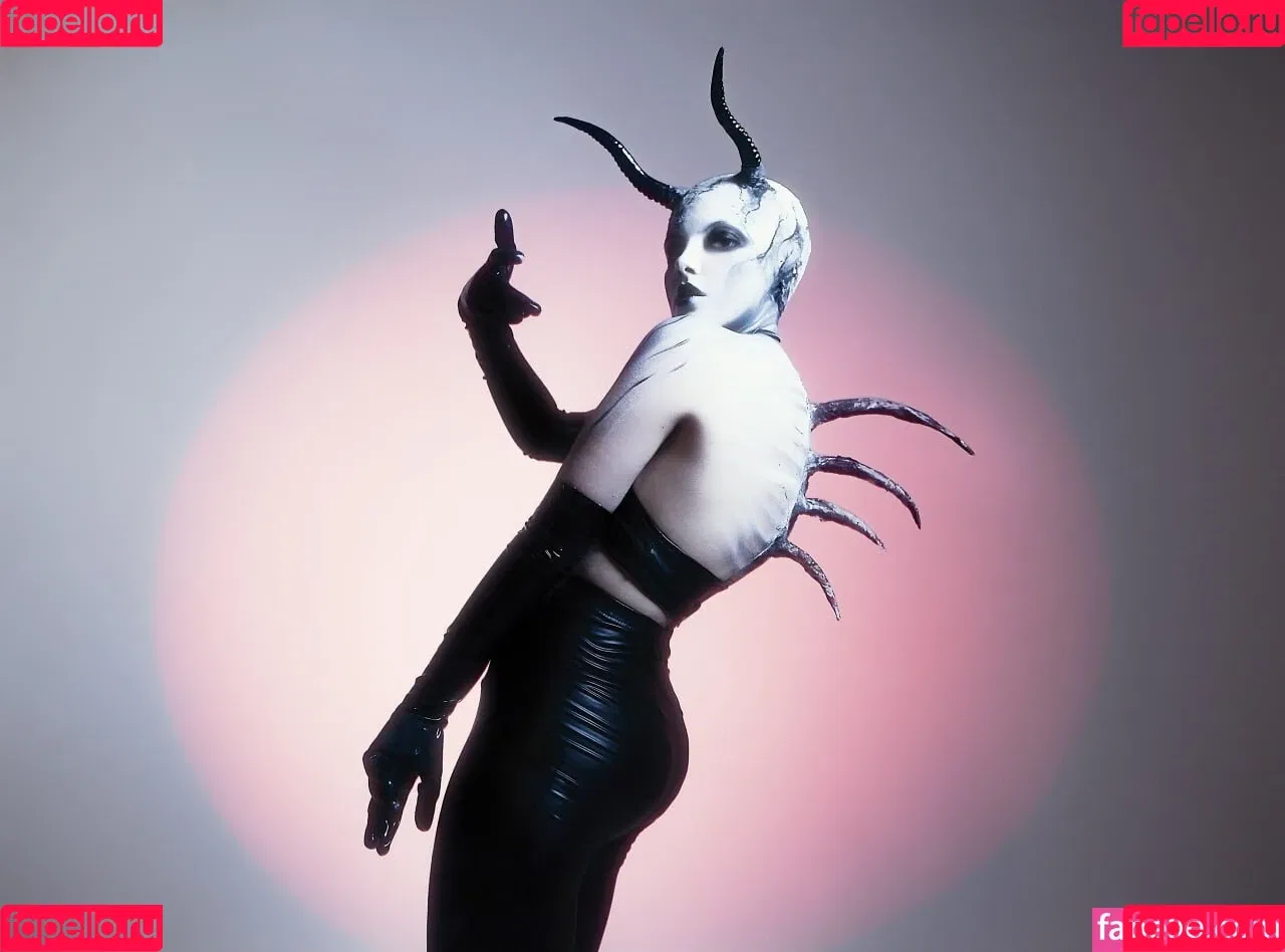 Olyashaa / deepfake / olyashaasaxon Onlyfans Photo Gallery 