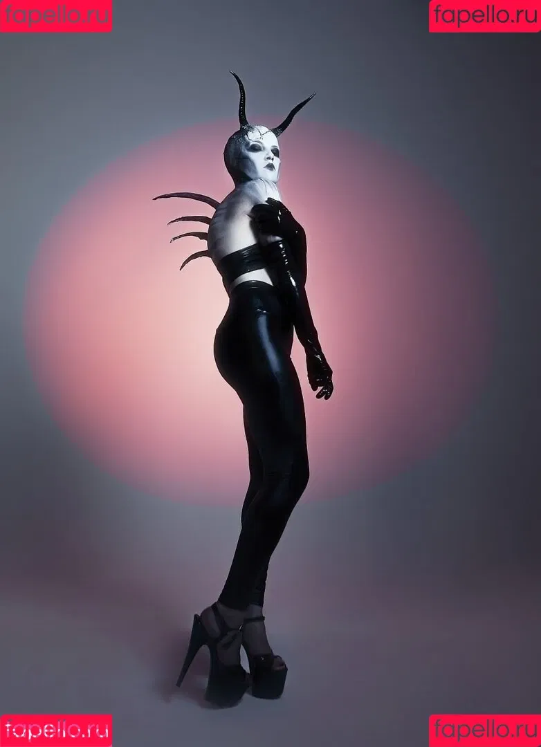 Olyashaa / deepfake / olyashaasaxon Onlyfans Photo Gallery 