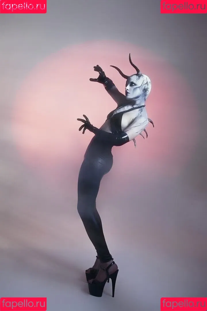 Olyashaa / deepfake / olyashaasaxon Onlyfans Photo Gallery 