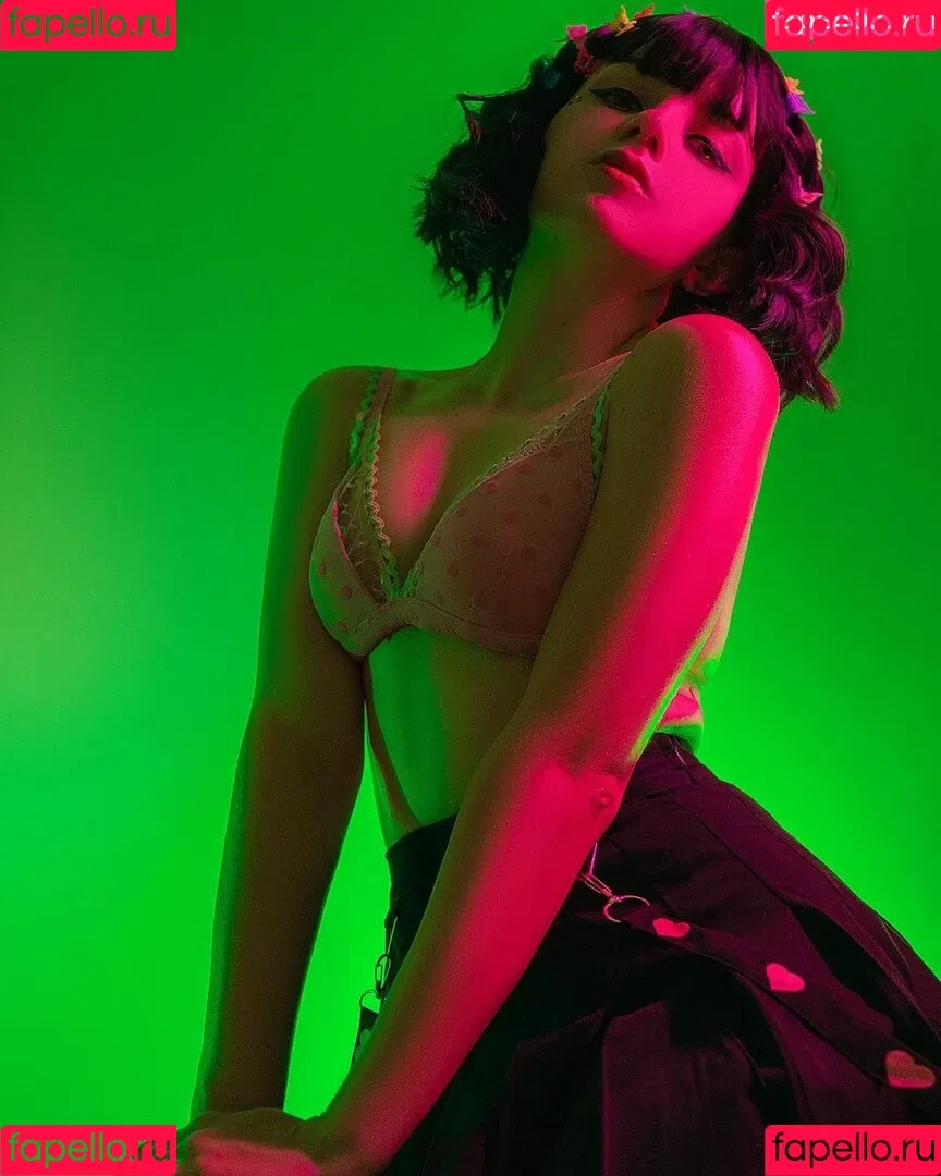 Olyashaa / deepfake / olyashaasaxon Onlyfans Photo Gallery 