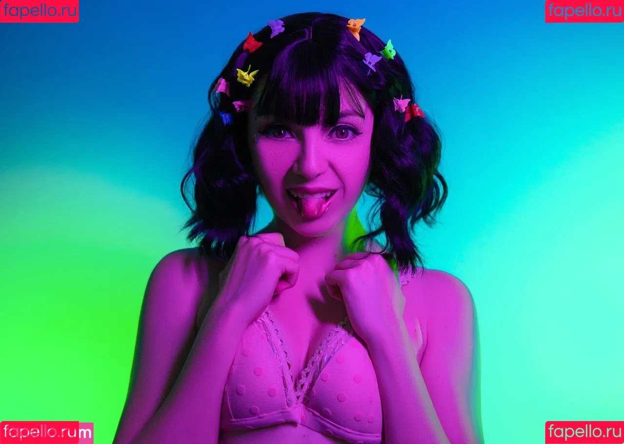 Olyashaa / deepfake / olyashaasaxon Onlyfans Photo Gallery 