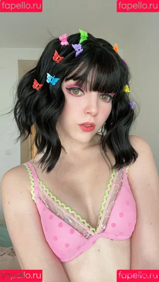 Olyashaa / deepfake / olyashaasaxon Onlyfans Photo Gallery 