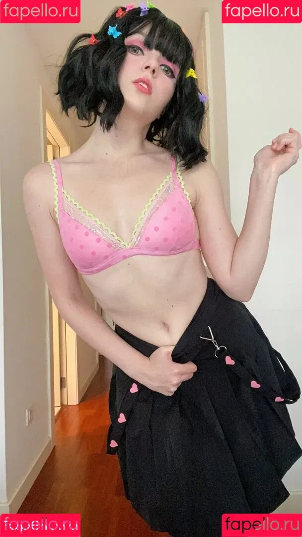 Olyashaa / deepfake / olyashaasaxon Onlyfans Photo Gallery 