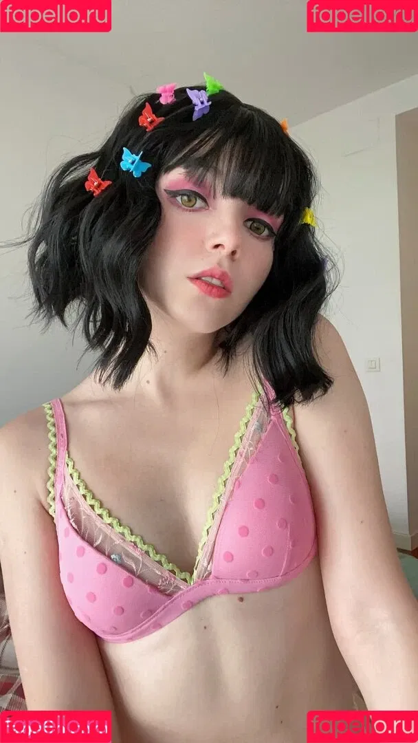 Olyashaa / deepfake / olyashaasaxon Onlyfans Photo Gallery 