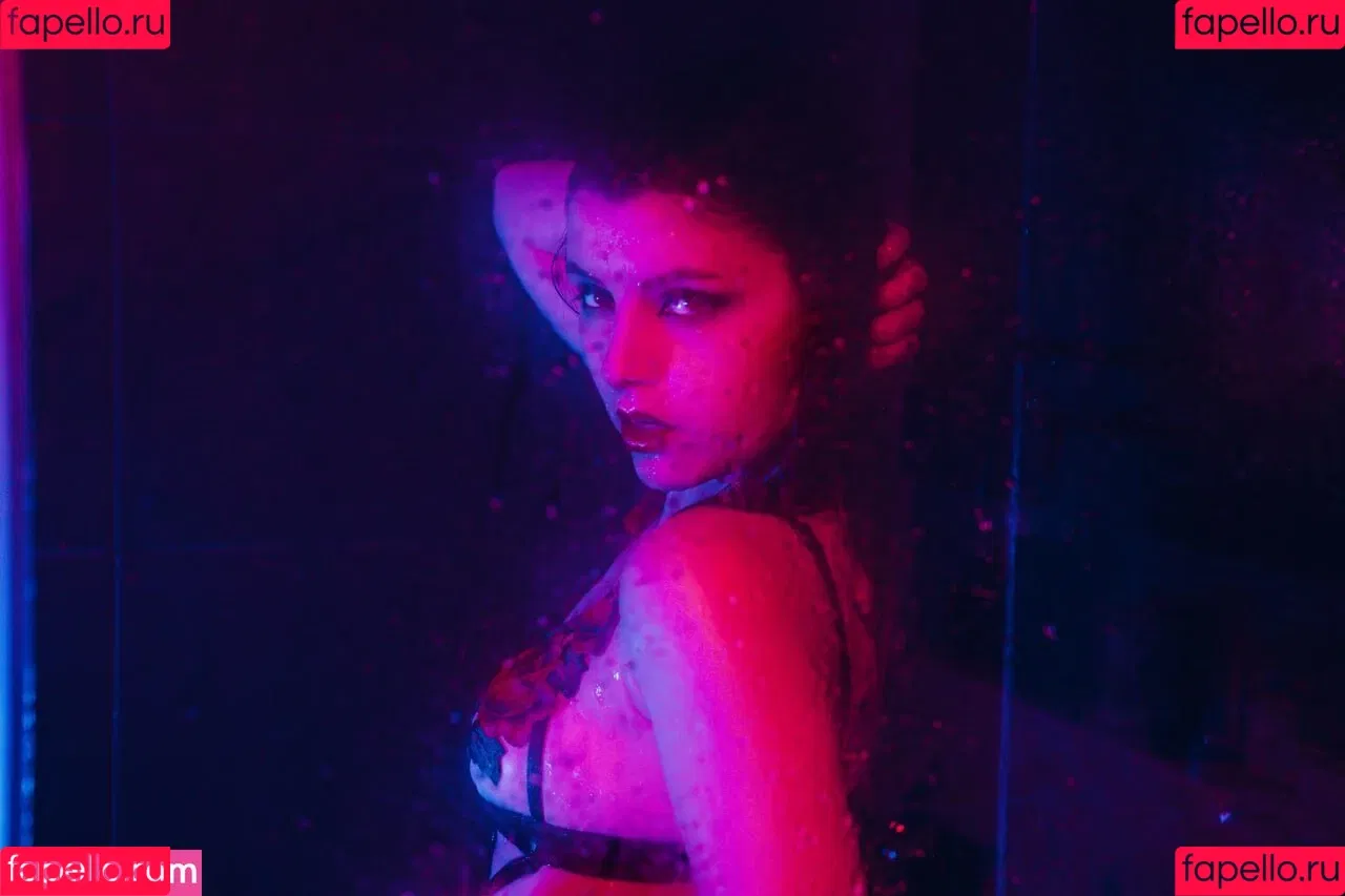 Olyashaa / deepfake / olyashaasaxon Onlyfans Photo Gallery 