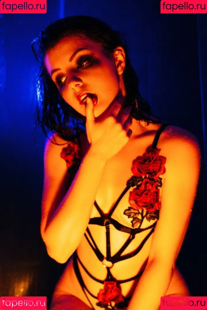 Olyashaa / deepfake / olyashaasaxon Onlyfans Photo Gallery 