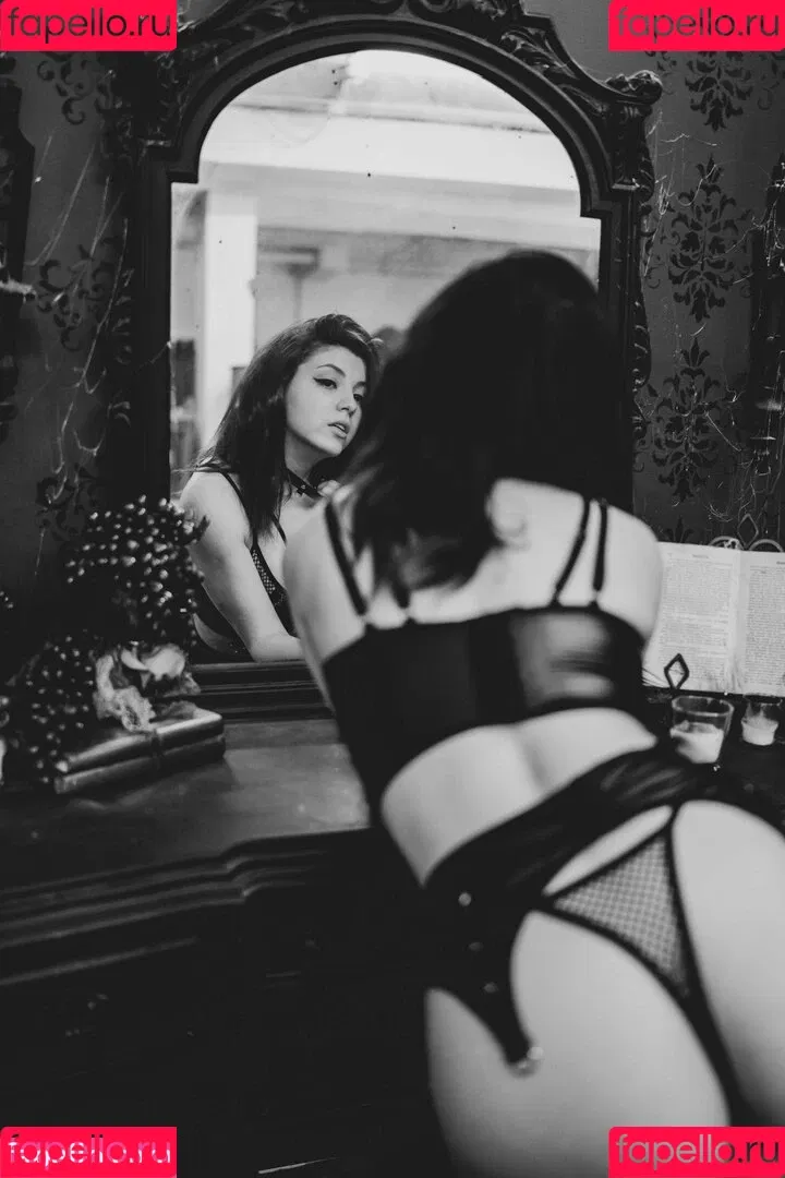 Olyashaa / deepfake / olyashaasaxon Onlyfans Photo Gallery 