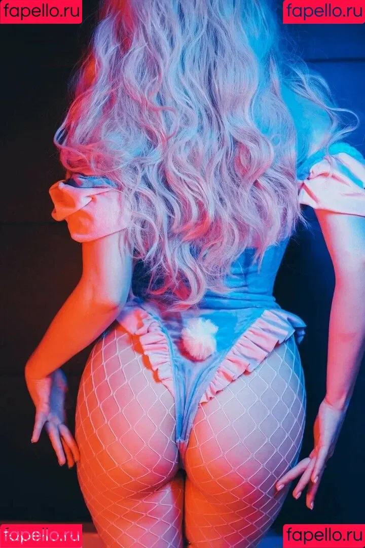 Olyashaa / deepfake / olyashaasaxon Onlyfans Photo Gallery 