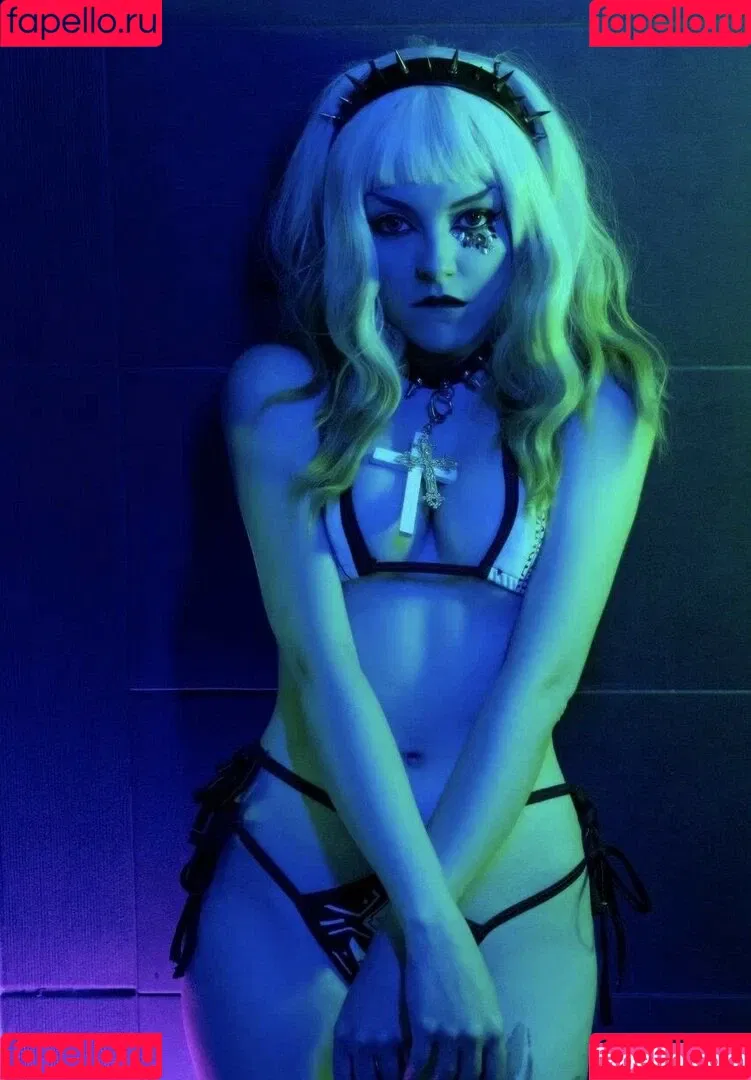 Olyashaa / deepfake / olyashaasaxon Onlyfans Photo Gallery 