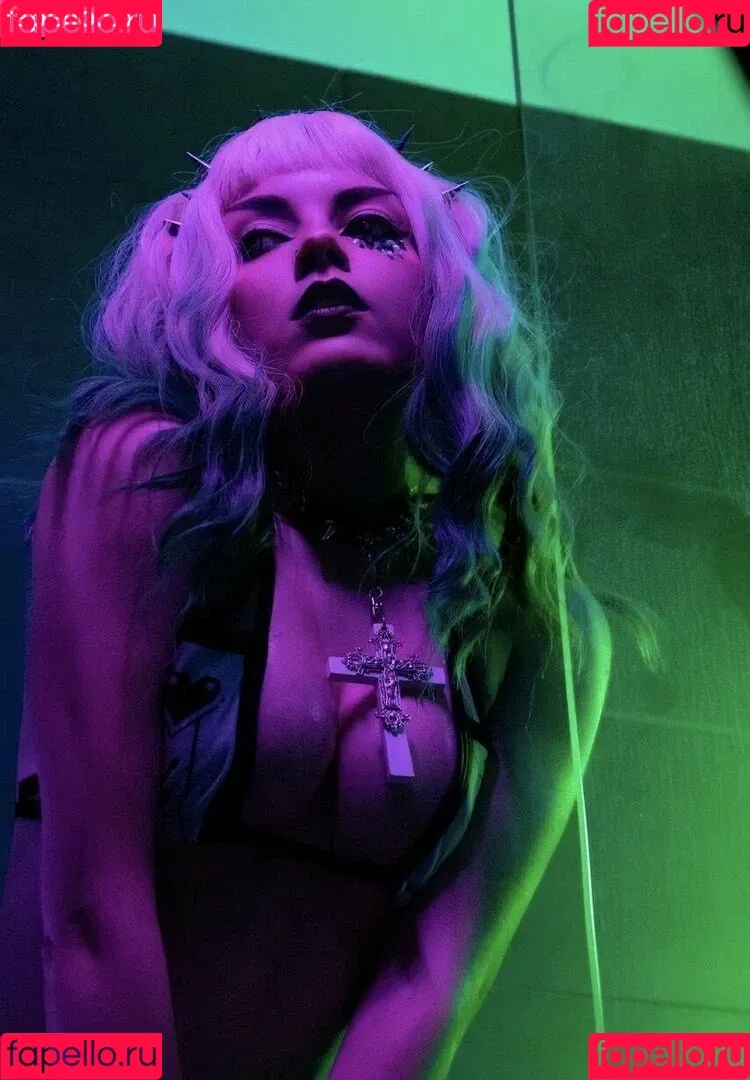 Olyashaa / deepfake / olyashaasaxon Onlyfans Photo Gallery 