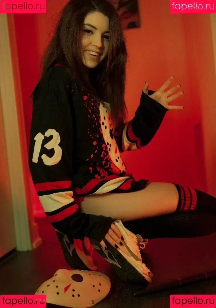 Olyashaa / deepfake / olyashaasaxon Onlyfans Photo Gallery 