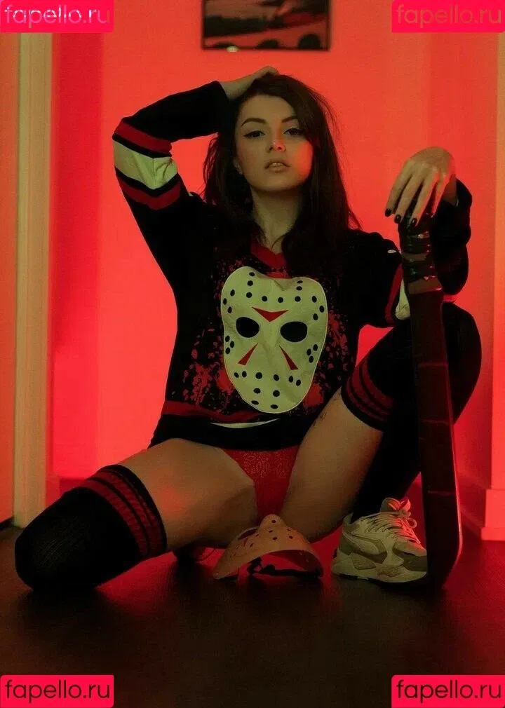 Olyashaa / deepfake / olyashaasaxon Onlyfans Photo Gallery 