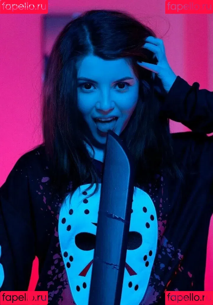 Olyashaa / deepfake / olyashaasaxon Onlyfans Photo Gallery 