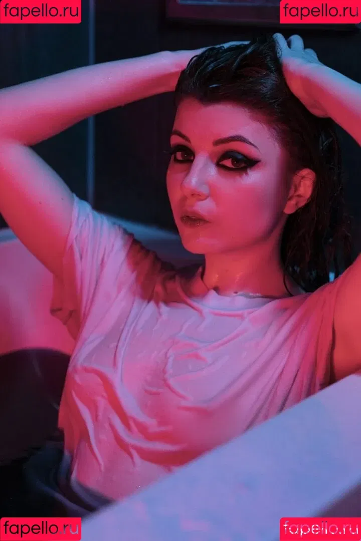 Olyashaa / deepfake / olyashaasaxon Onlyfans Photo Gallery 