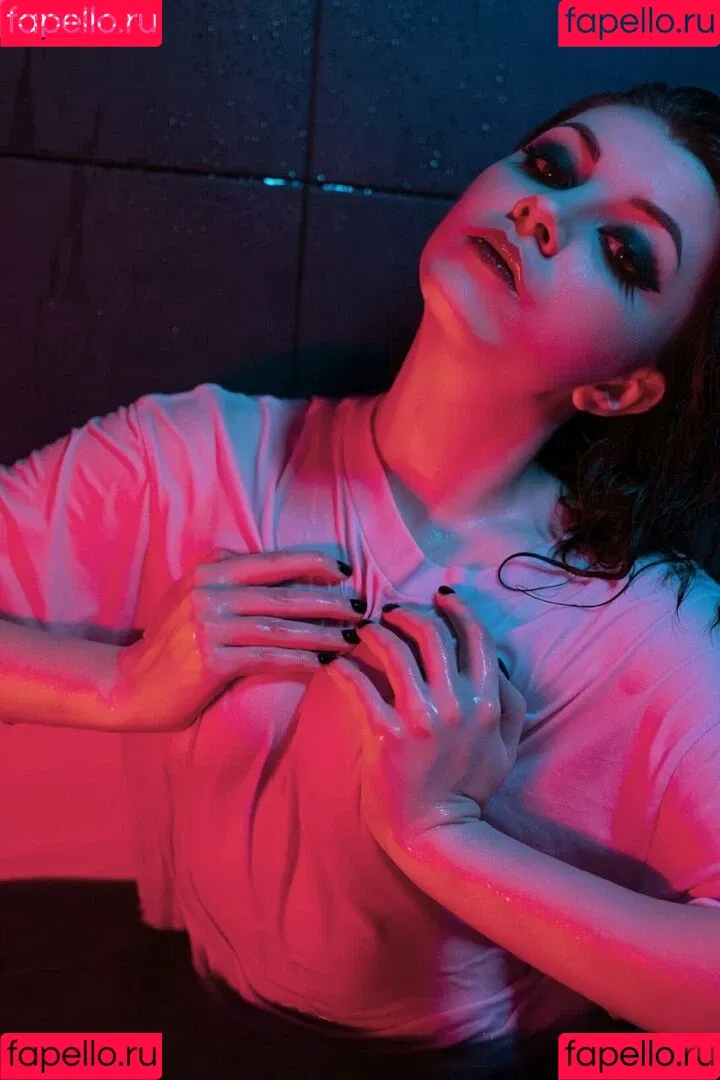 Olyashaa / deepfake / olyashaasaxon Onlyfans Photo Gallery 