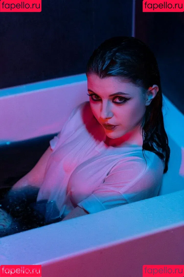 Olyashaa / deepfake / olyashaasaxon Onlyfans Photo Gallery 