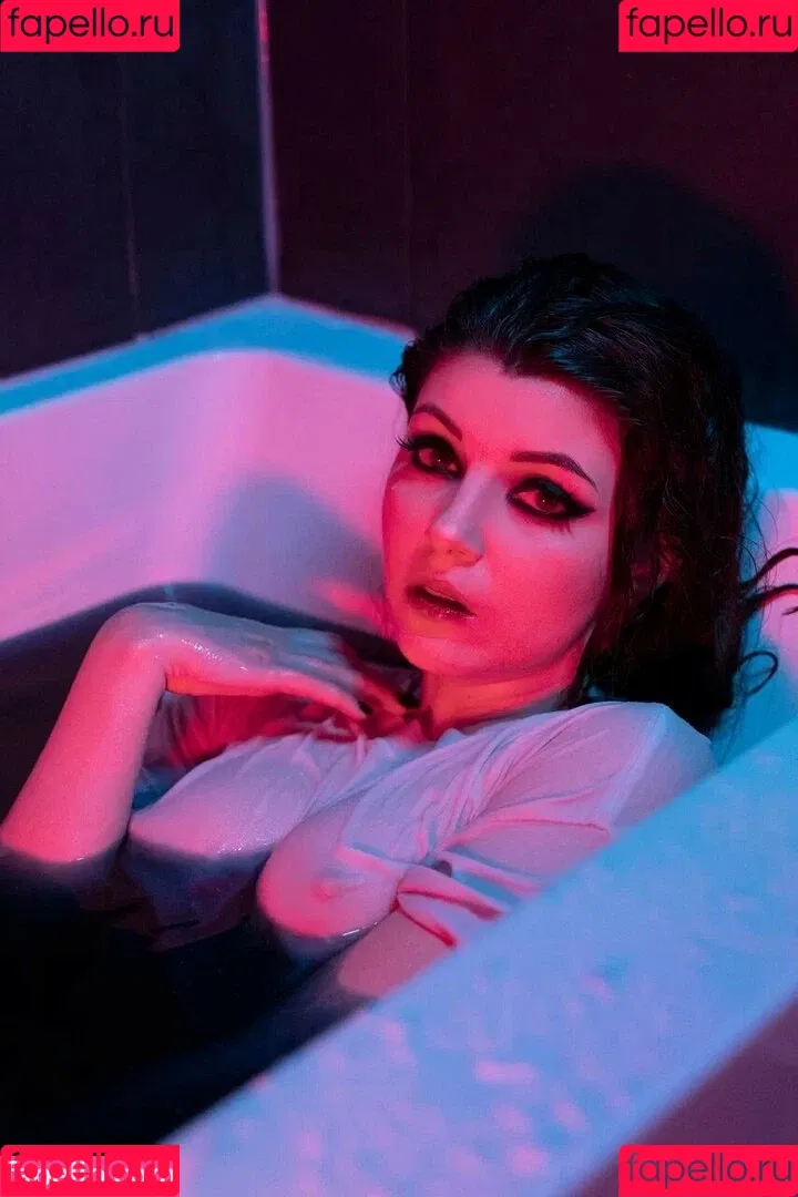 Olyashaa / deepfake / olyashaasaxon Onlyfans Photo Gallery 