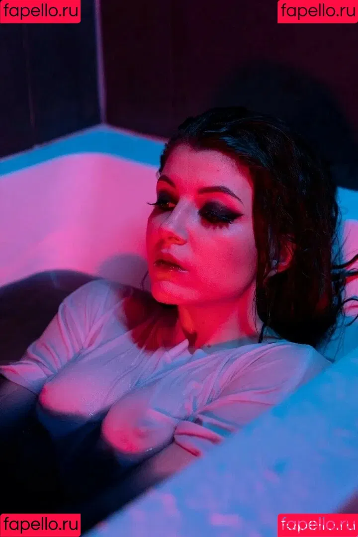 Olyashaa / deepfake / olyashaasaxon Onlyfans Photo Gallery 