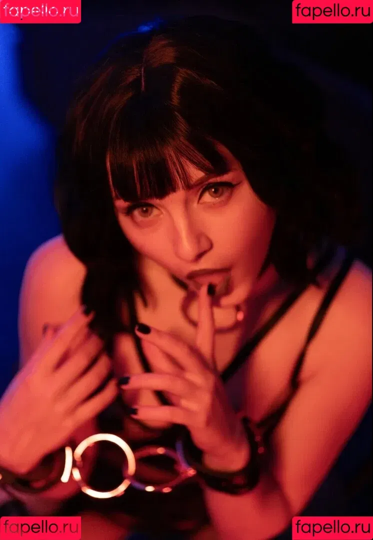 Olyashaa / deepfake / olyashaasaxon Onlyfans Photo Gallery 