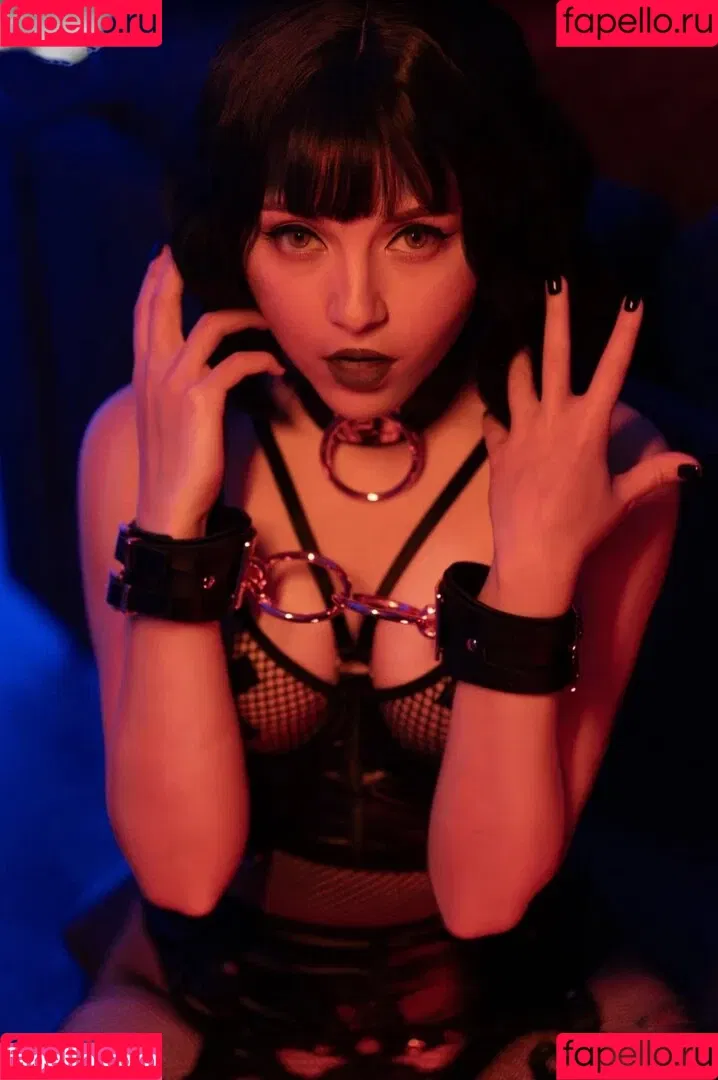 Olyashaa / deepfake / olyashaasaxon Onlyfans Photo Gallery 