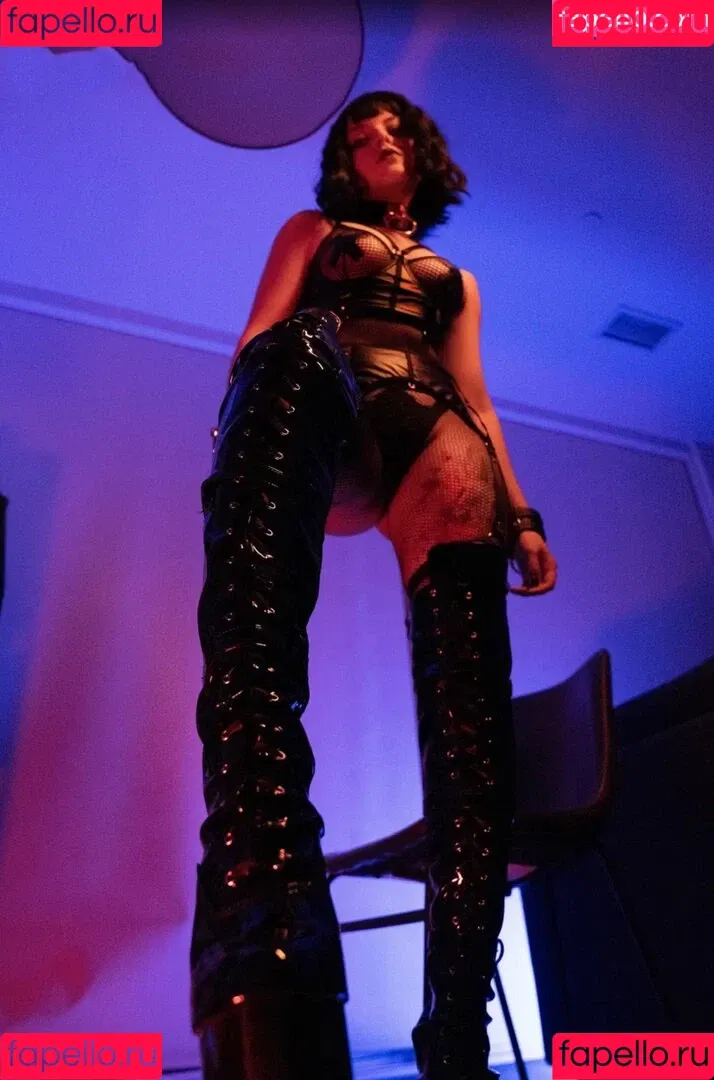 Olyashaa / deepfake / olyashaasaxon Onlyfans Photo Gallery 