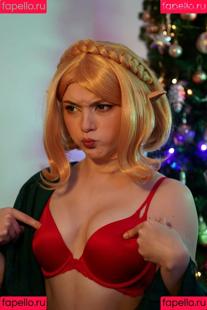 Olyashaa / deepfake / olyashaasaxon Onlyfans Photo Gallery 