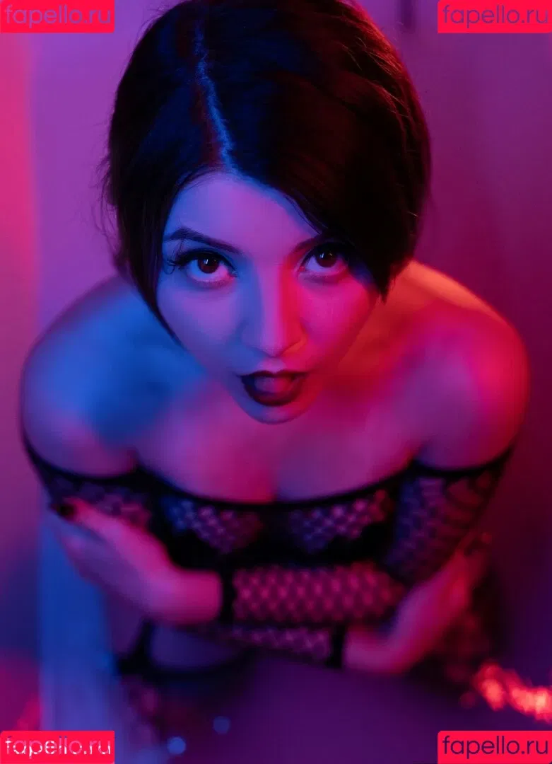 Olyashaa / deepfake / olyashaasaxon Onlyfans Photo Gallery 