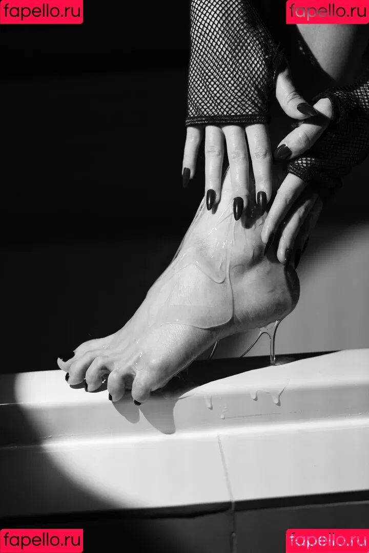 Olyashaa / deepfake / olyashaasaxon Onlyfans Photo Gallery 