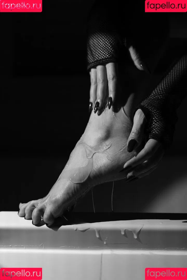 Olyashaa / deepfake / olyashaasaxon Onlyfans Photo Gallery 