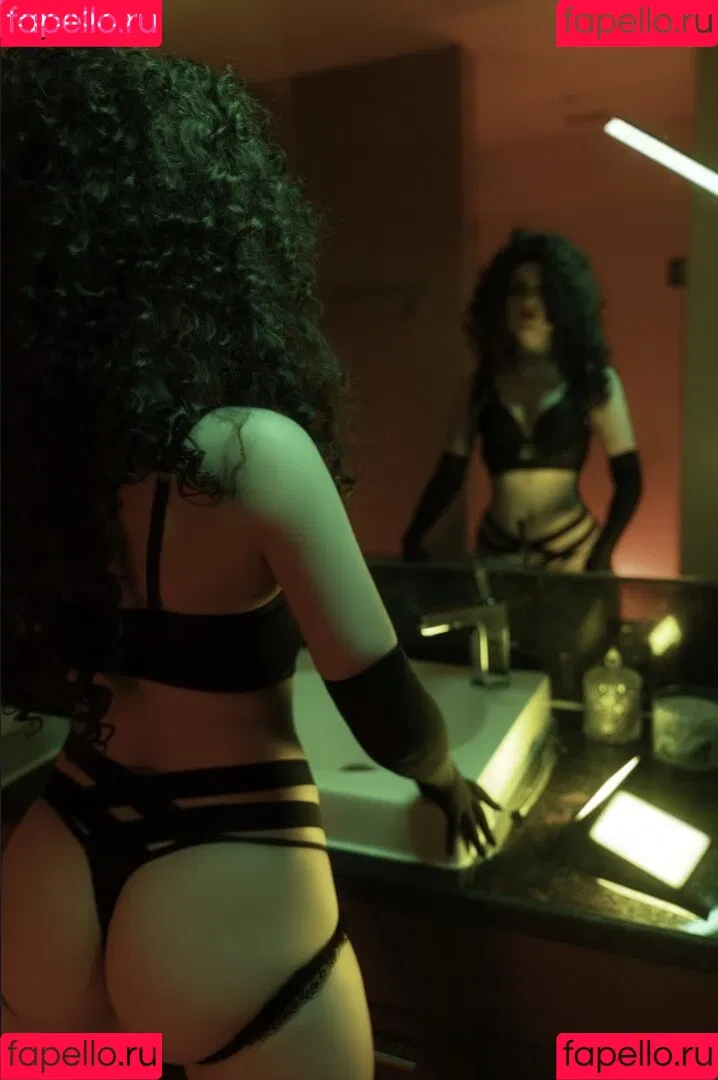 Olyashaa / deepfake / olyashaasaxon Onlyfans Photo Gallery 