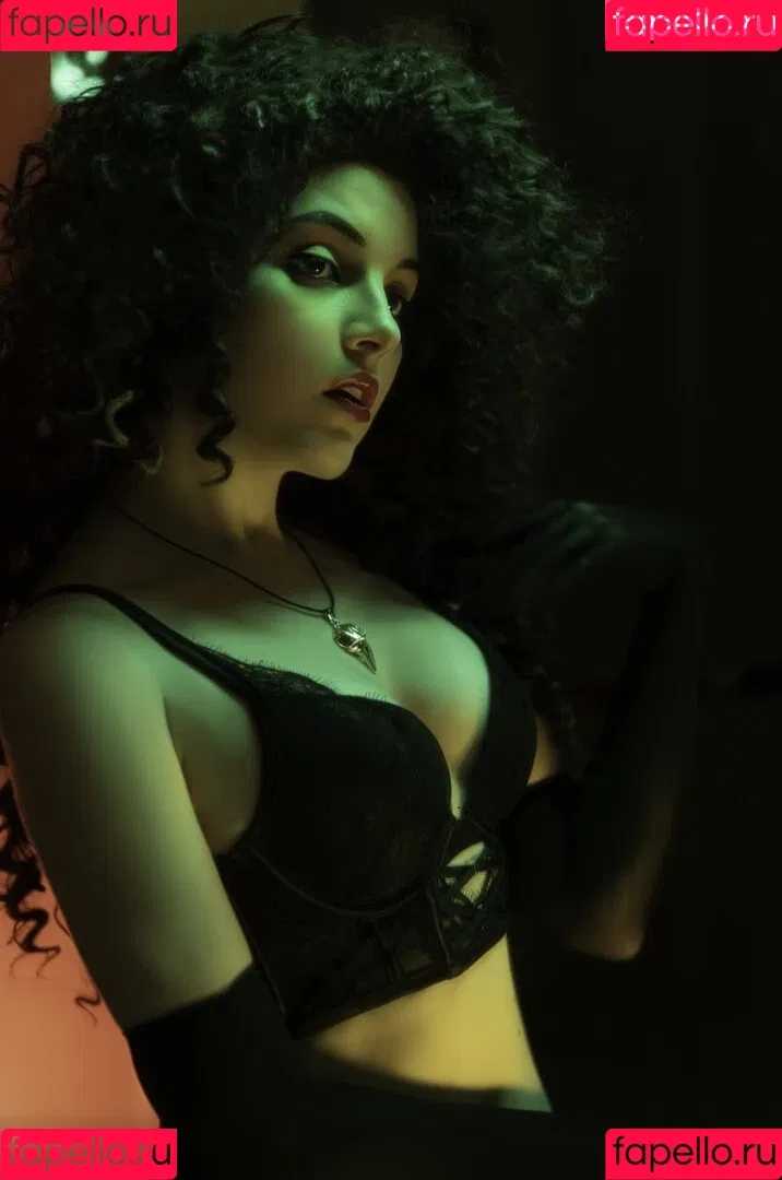 Olyashaa / deepfake / olyashaasaxon Onlyfans Photo Gallery 