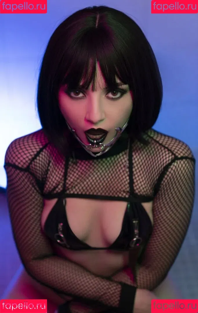 Olyashaa / deepfake / olyashaasaxon Onlyfans Photo Gallery 