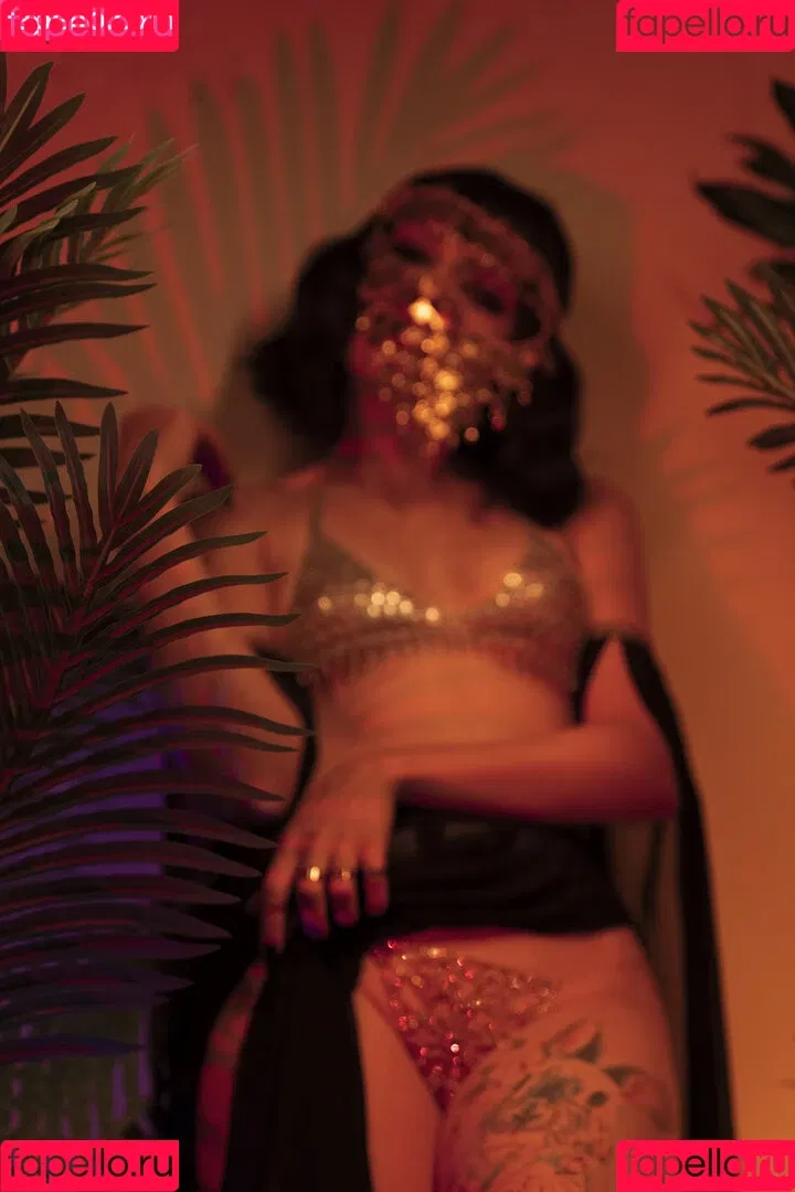 Olyashaa / deepfake / olyashaasaxon Onlyfans Photo Gallery 