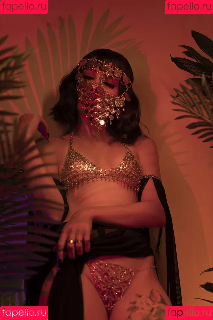 Olyashaa / deepfake / olyashaasaxon Onlyfans Photo Gallery 