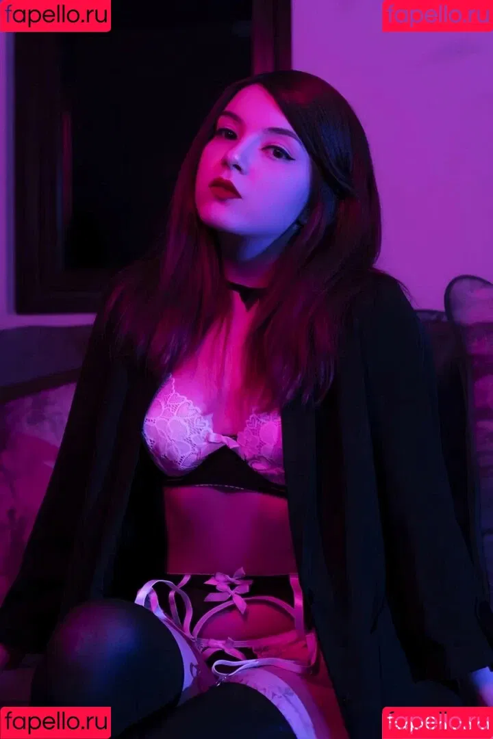 Olyashaa / deepfake / olyashaasaxon Onlyfans Photo Gallery 