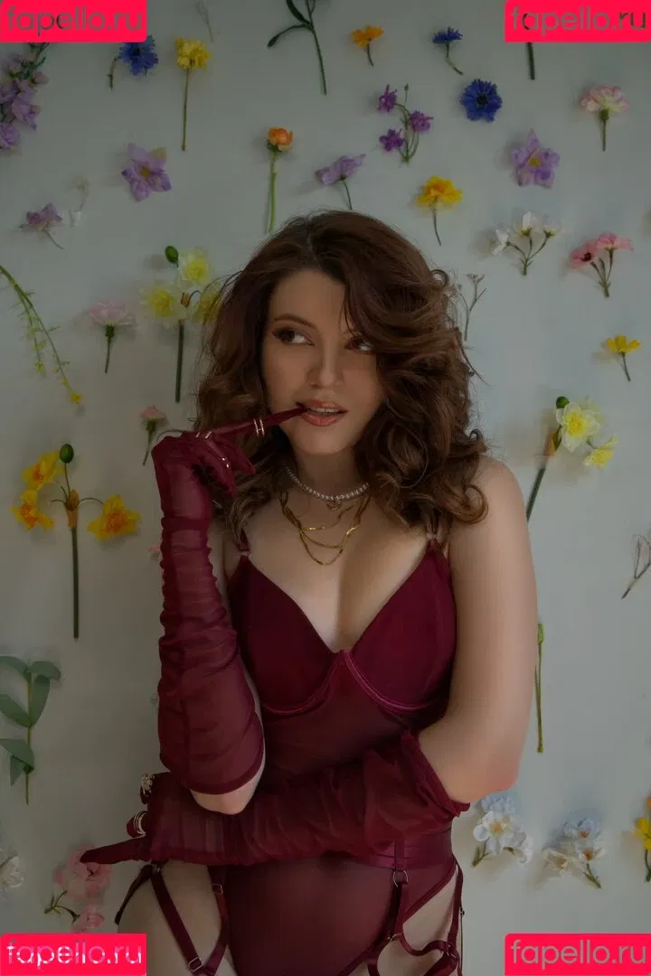 Olyashaa / deepfake / olyashaasaxon Onlyfans Photo Gallery 