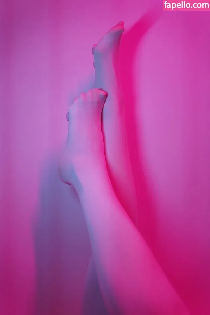 Olyashaa / deepfake / olyashaasaxon Onlyfans Photo Gallery 